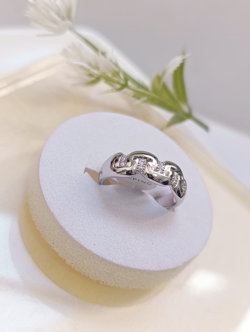 ANILLO CURVAS CON CIRCONIAS T10