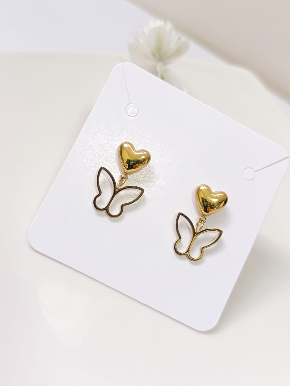ARGOLLA DE MARIPOSA CALADA