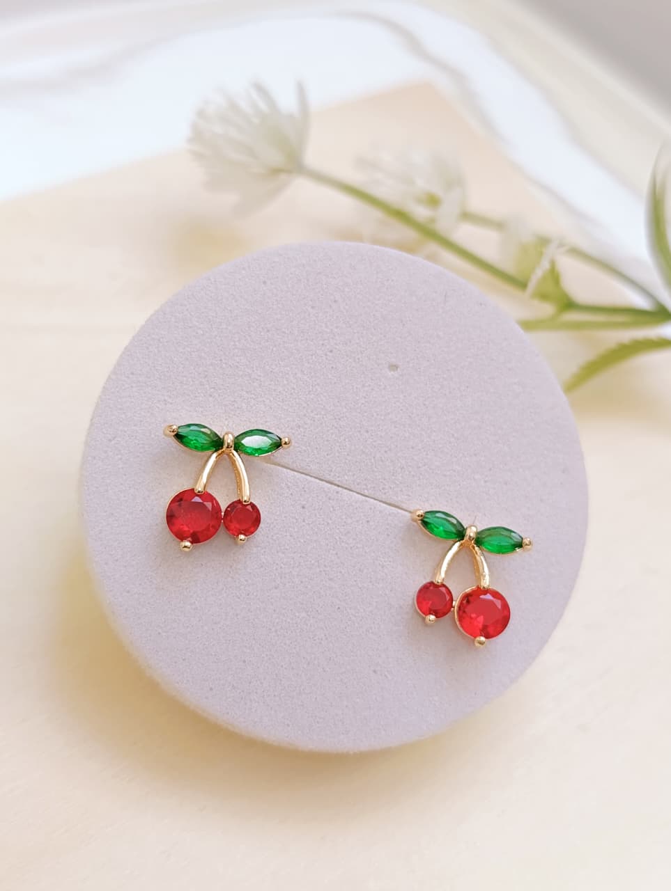 ARETES CEREZA