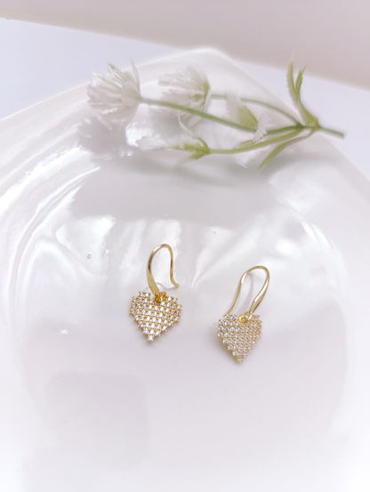 ARETE COLGANTE DE CORAZÓN CON CIRCONITAS