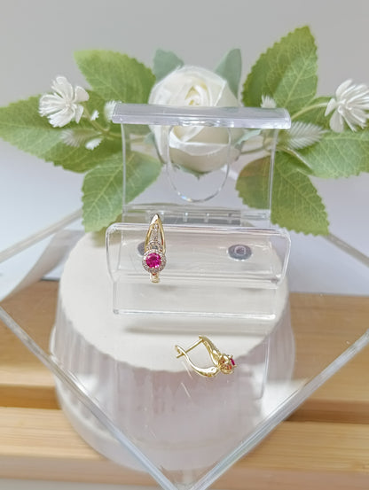 ARETES CON CIRCONIAS CON PIEDRA FUCSIA
