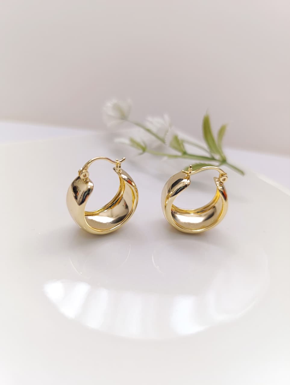 ARGOLLAS GRUESAS LISAS DORADAS