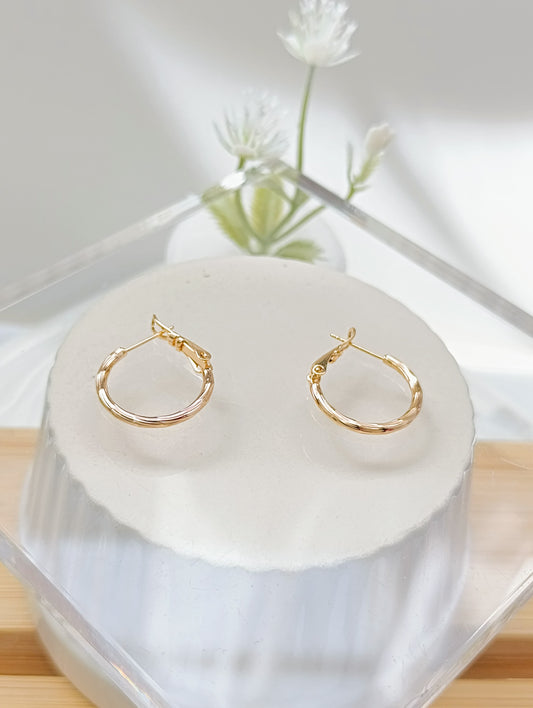 ARGOLLAS CON LABRADO DE LINEAS