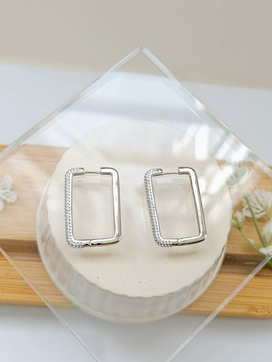 ARGOLLAS RECTANGULARES CON CIRCONIAS
