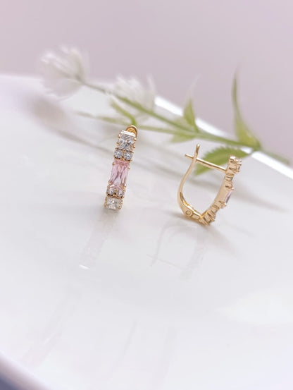 ARETE PIEDRAS TRANSPARENTES Y RECTÁNBULO ROSA