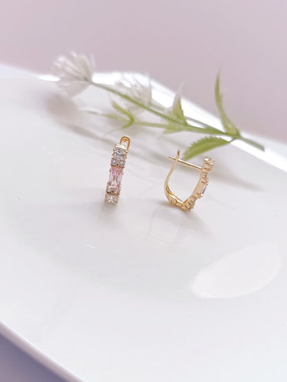 ARETE PIEDRAS TRANSPARENTES Y RECTÁNBULO ROSA