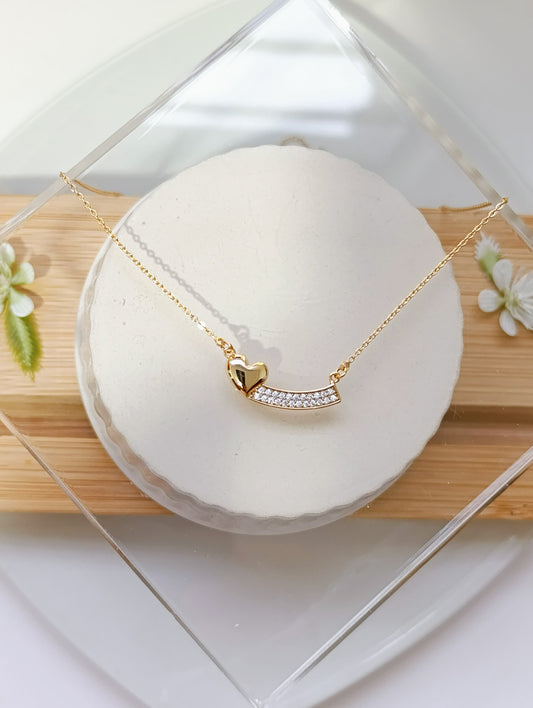 COLLAR CORAZÓN CURVA DE CIRCOINIAS