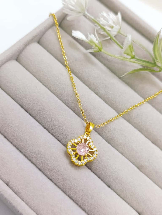 CADENA TRÉBOL CON CIRCONIAS PIEDRA ROSA
