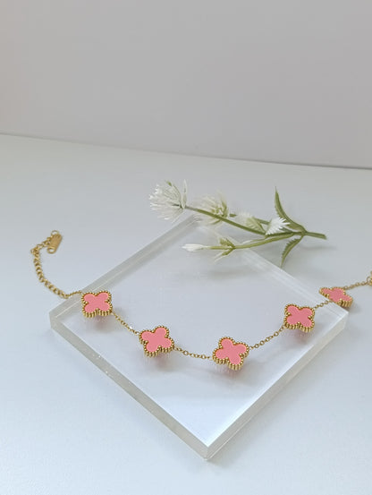 PULSERA DORADA TRÉBOLES ROSAS