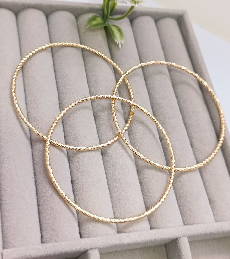 SET DE 3 PULSERAS CON TEXTURA
